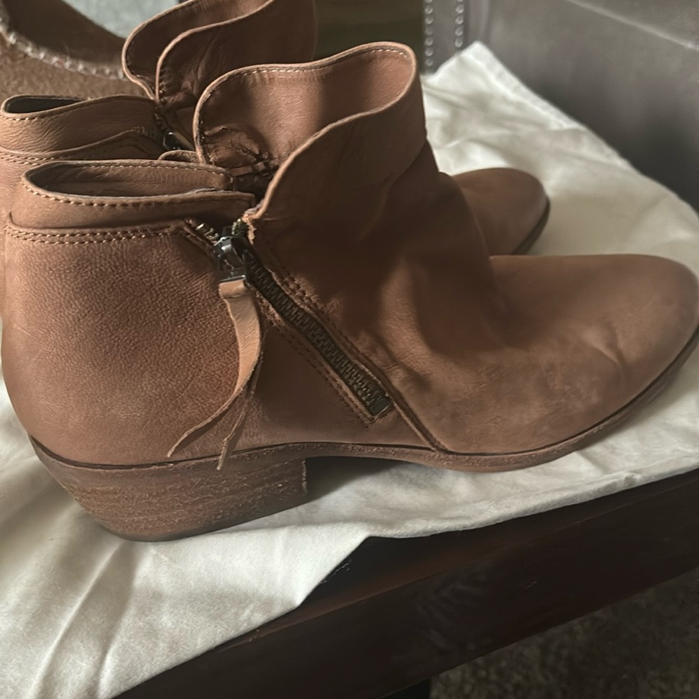Sam Edelman Soft Ankle Boots Lightly Worn Size 12